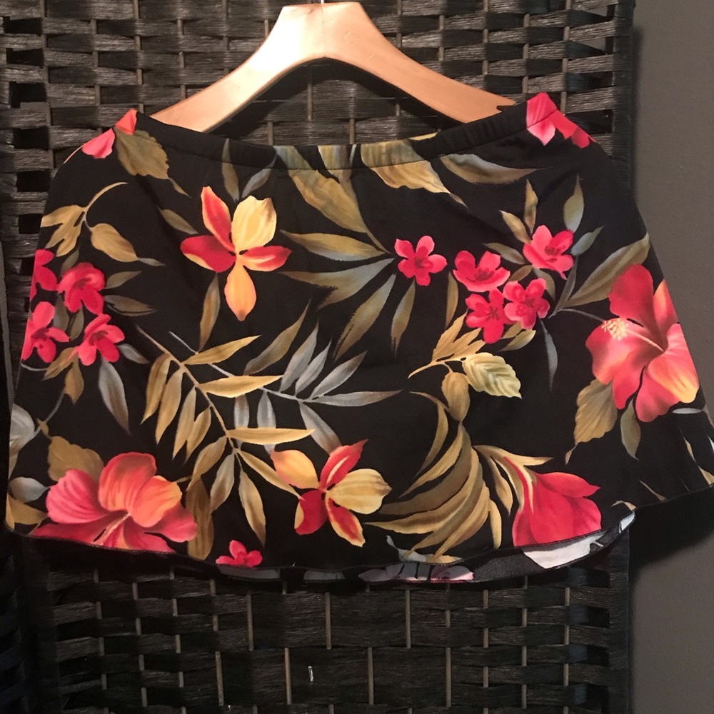 Floral swim skirt